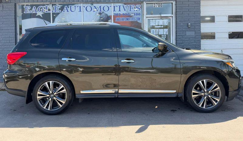 2017 Nissan Pathfinder Platinum