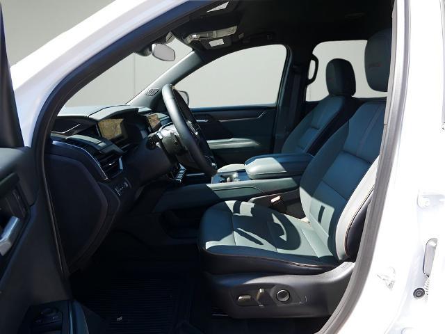 2025 GMC Acadia AWD AT4