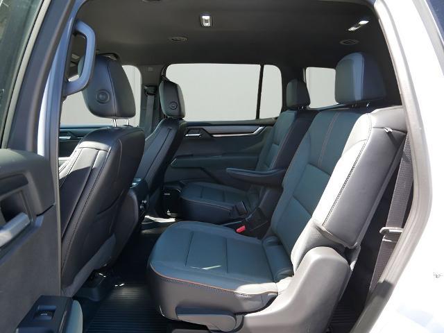 2025 GMC Acadia AWD AT4