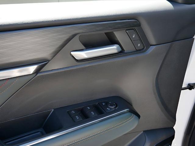 2025 GMC Acadia AWD AT4