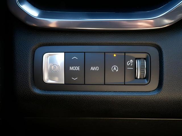 2025 GMC Acadia AWD AT4