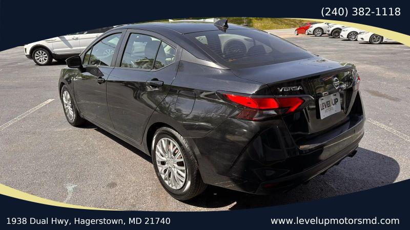 2020 Nissan Versa SV Xtronic CVT