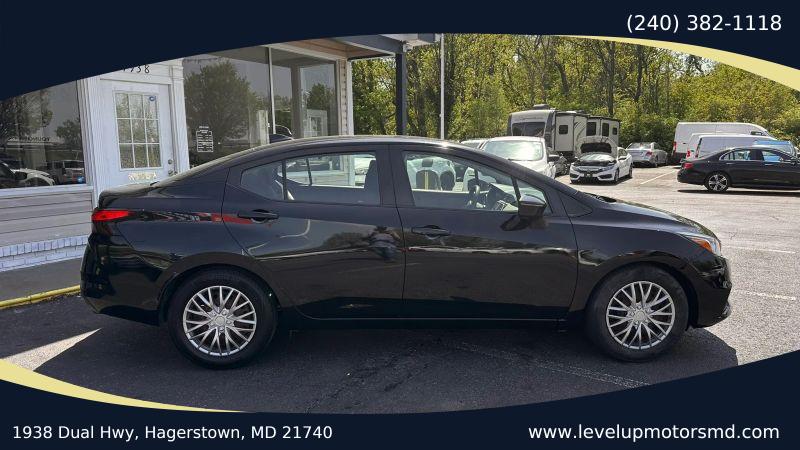 2020 Nissan Versa SV Xtronic CVT