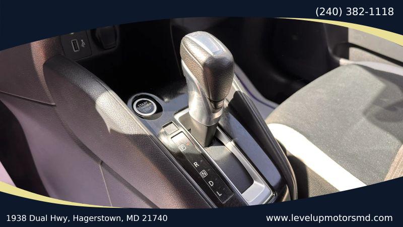 2020 Nissan Versa SV Xtronic CVT