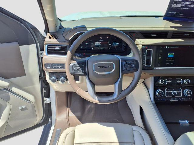 2023 GMC Yukon XL 4WD Denali