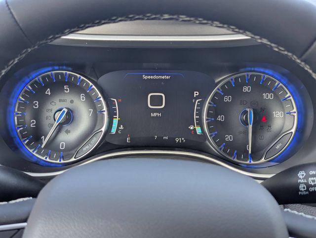 2027 Chrysler Pacifica Select