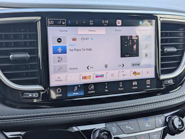 2027 Chrysler Pacifica Select
