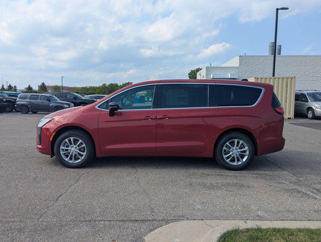 2027 Chrysler Pacifica Select AWD