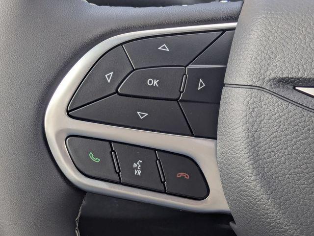 2027 Chrysler Pacifica Select AWD