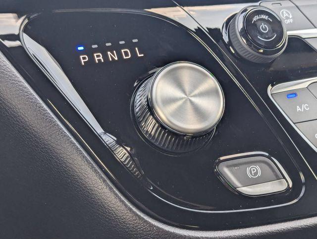 2027 Chrysler Pacifica Select AWD