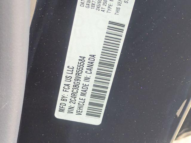 2027 Chrysler Pacifica Select AWD