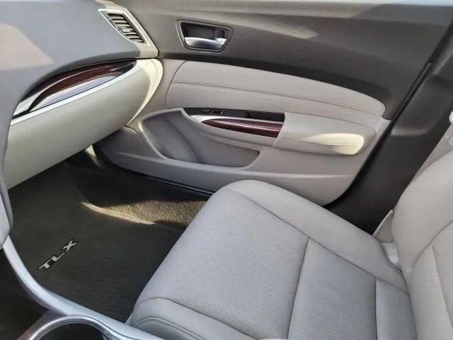 2017 Acura TLX w/Technology Package