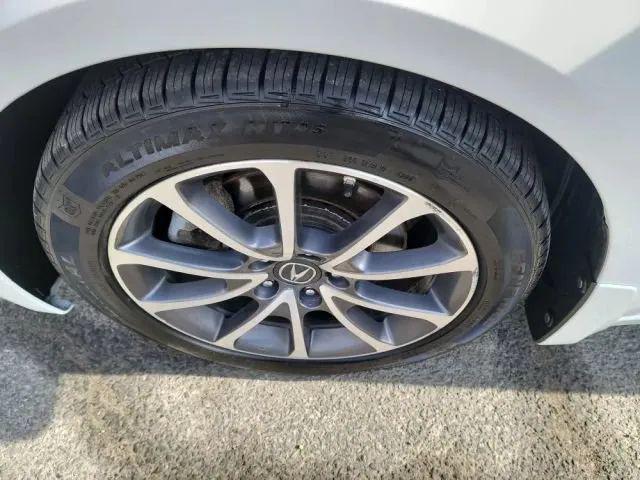 2017 Acura TLX w/Technology Package