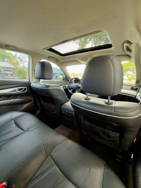 2016 INFINITI Q70 3.7