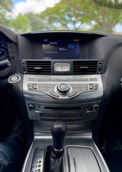 2016 INFINITI Q70 3.7