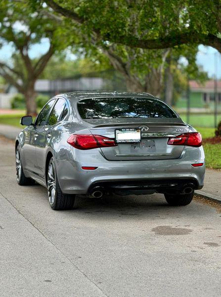 2016 INFINITI Q70 3.7