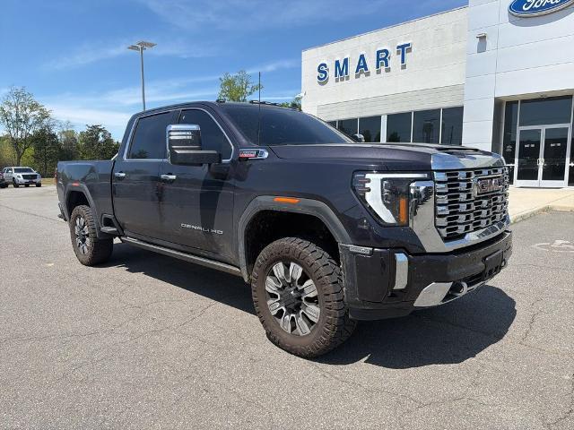 2024 GMC Sierra 2500HD 4WD Crew Cab Standard Bed Denali