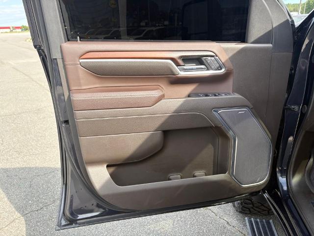 2024 GMC Sierra 2500HD 4WD Crew Cab Standard Bed Denali