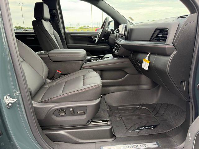 2026 Chevrolet Suburban RST, 4WD