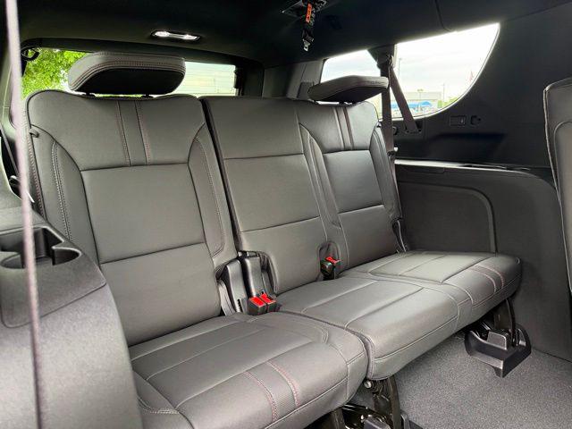 2026 Chevrolet Suburban RST, 4WD