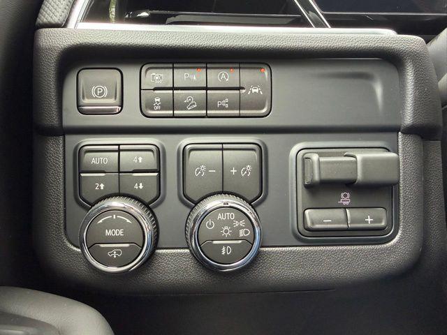 2026 Chevrolet Suburban RST, 4WD
