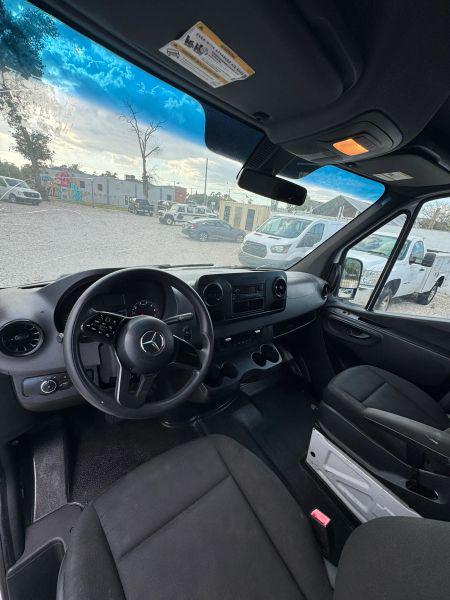 2021 Mercedes-Benz Sprinter 2500 High Roof I4