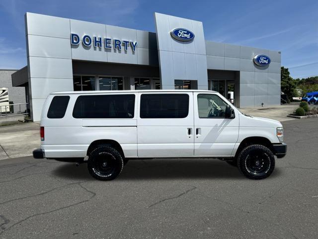 2014 Ford E-350 Super Duty XL