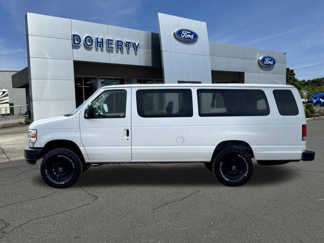 2014 Ford E-350 Super Duty XL