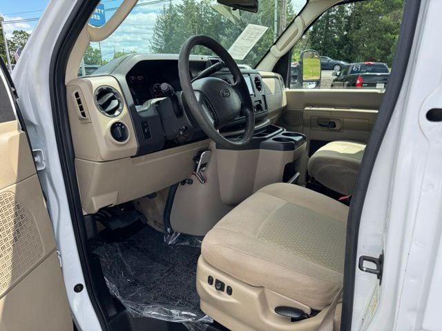 2014 Ford E-350 Super Duty XL