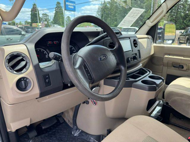 2014 Ford E-350 Super Duty XL