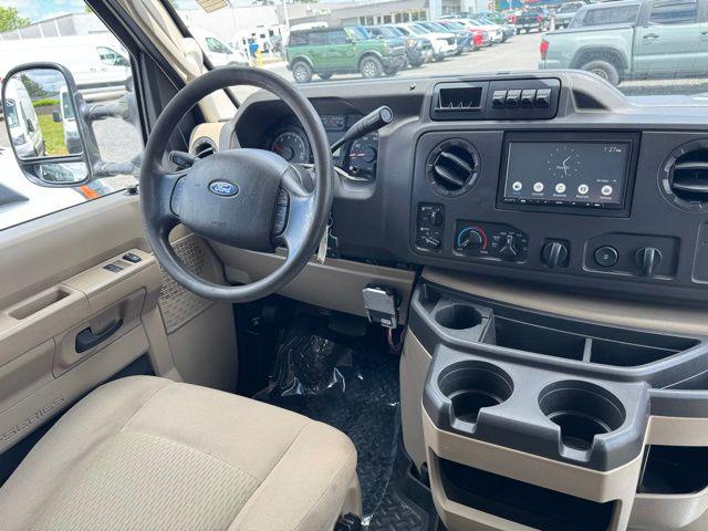 2014 Ford E-350 Super Duty XL