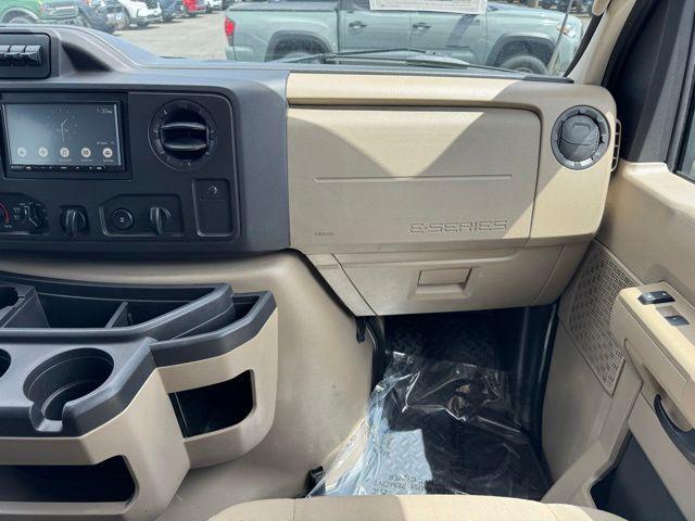 2014 Ford E-350 Super Duty XL