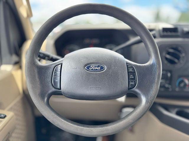 2014 Ford E-350 Super Duty XL