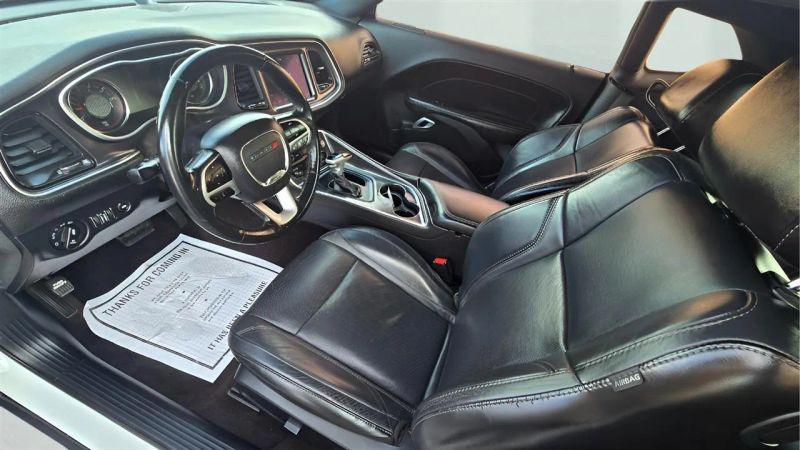 2018 Dodge Challenger SXT Plus