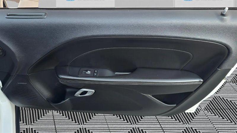 2018 Dodge Challenger SXT Plus