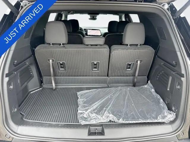 2026 Chevrolet Traverse FWD LT