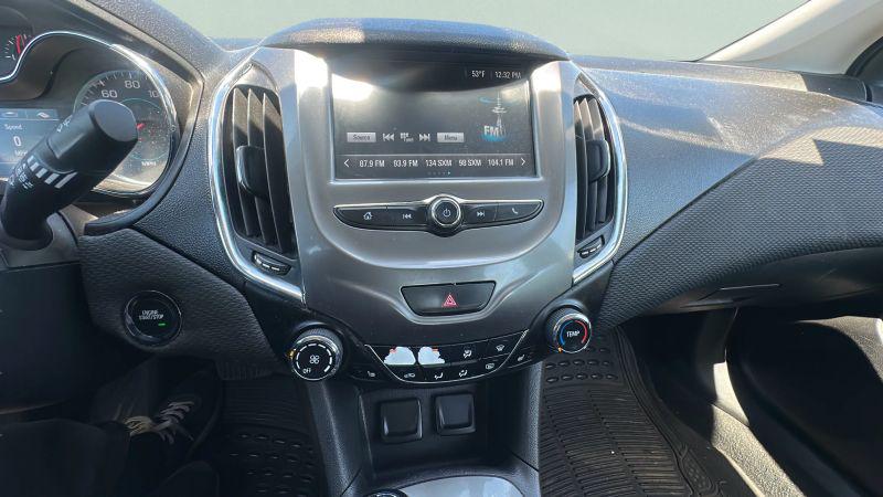 2017 Chevrolet Cruze LT Auto