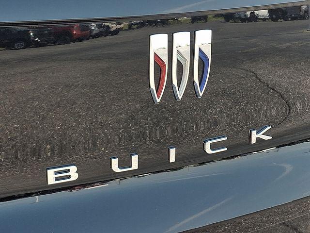 2026 Buick NV Avenir FWD