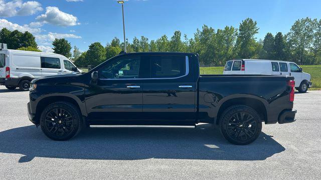 2022 Chevrolet Silverado 1500 4WD Crew Cab Short Bed High Country