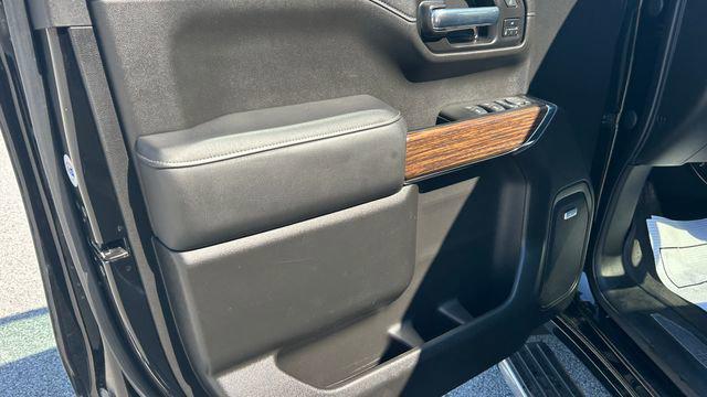 2022 Chevrolet Silverado 1500 4WD Crew Cab Short Bed High Country