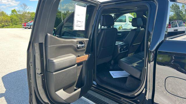 2022 Chevrolet Silverado 1500 4WD Crew Cab Short Bed High Country