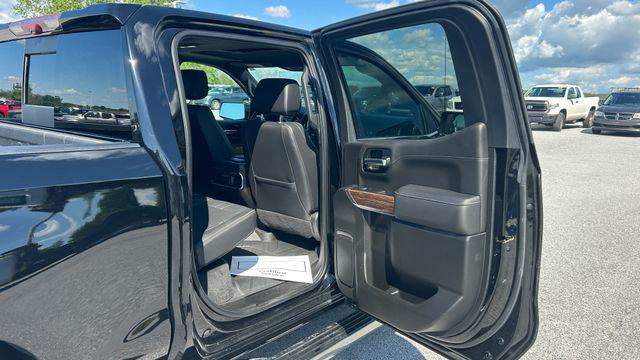 2022 Chevrolet Silverado 1500 4WD Crew Cab Short Bed High Country