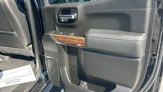 2022 Chevrolet Silverado 1500 4WD Crew Cab Short Bed High Country