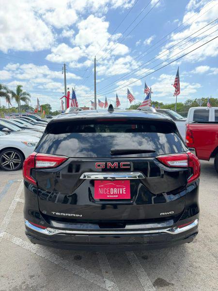2024 GMC Terrain AWD Denali