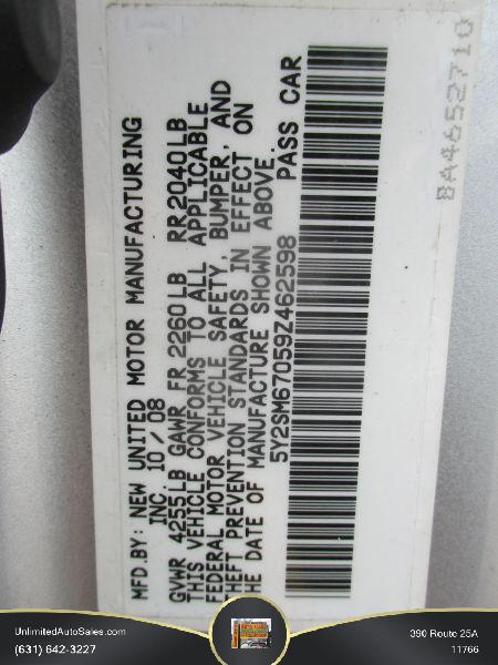 2009 Pontiac Vibe Base