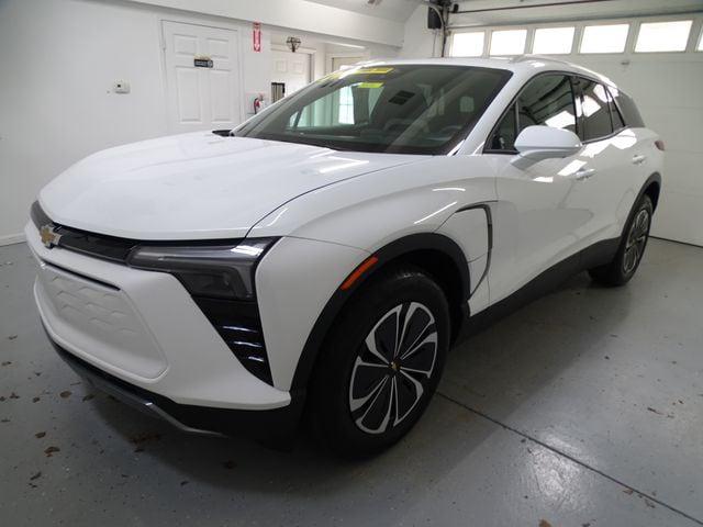 2024 Chevrolet V Blazer eAWD 2LT