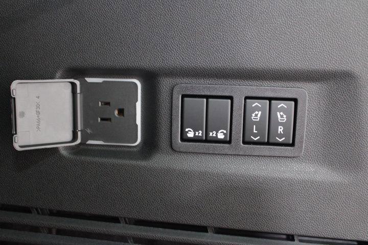 2026 GMC Yukon XL 4WD AT4