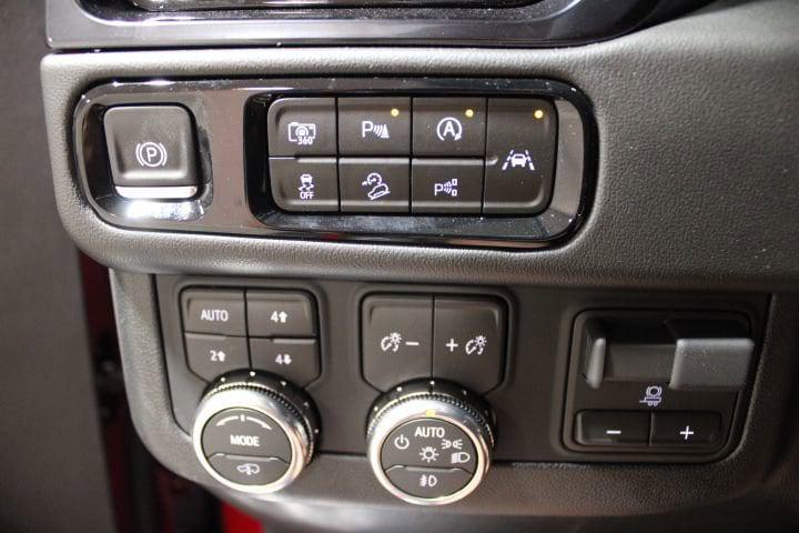 2026 GMC Yukon XL 4WD AT4