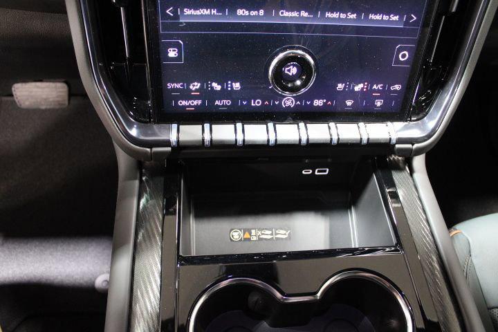 2026 GMC Yukon XL 4WD AT4