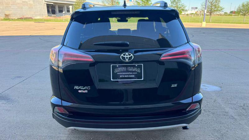 2018 Toyota RAV4 SE